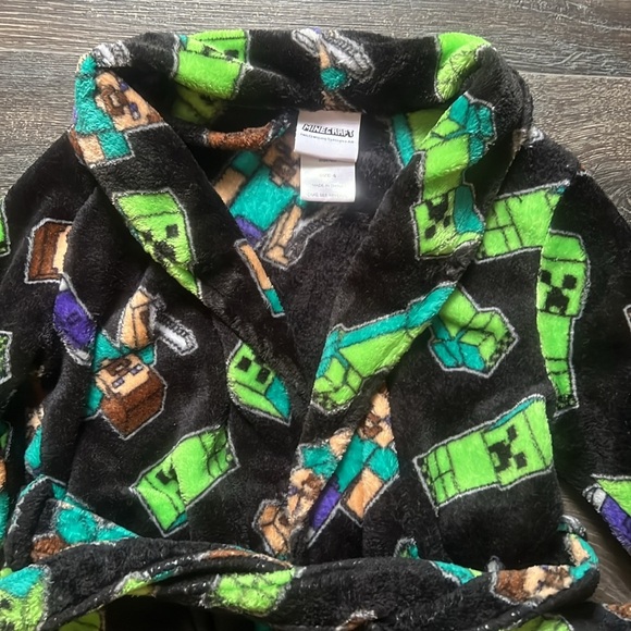 Minecraft robe - Picture 2 of 7
